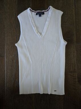 Tommy Hilfiger Ribbed Sleeveless V-Neck Top in White